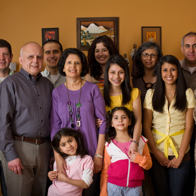 A Guide to Building Strong Bonds with Your Extended Family Members ...